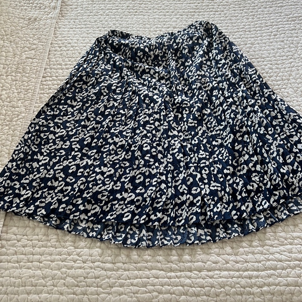 Banana Republic mid length skirt